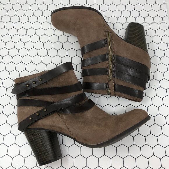 Madden Girl Faux Leather Strappy Ankle Booties 9.5 - Picture 3 of 9